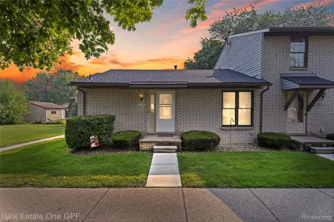 48558 Sugarbush, Chesterfield, MI 48047