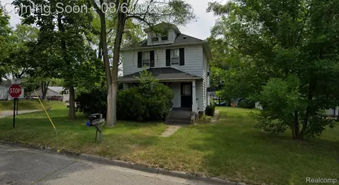 686 Lounsbury Ave, Pontiac, MI 48340