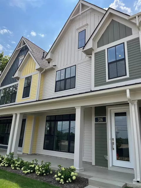 316 S Center St, Northville, MI 48167