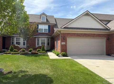13456 Shire Ln, Southgate, MI 48195