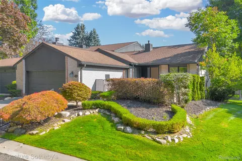 1968 Bent Tree Trl, Bloomfield Hills, MI 48302