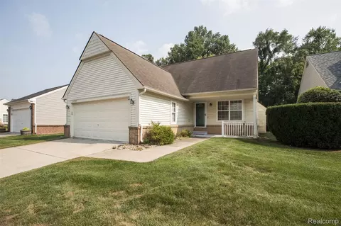 34883 Poplar Ln, Westland, MI 48185