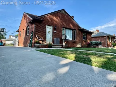 14558 Harrison Ave, Allen Park, MI 48101
