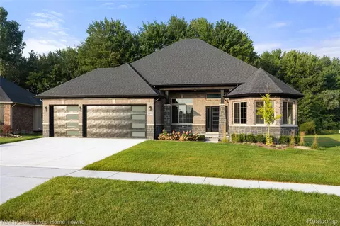 54161 Carrigan Dr, New Baltimore, MI 48047