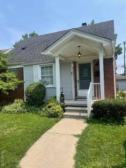 3323 Lincoln St, Dearborn, MI 48124