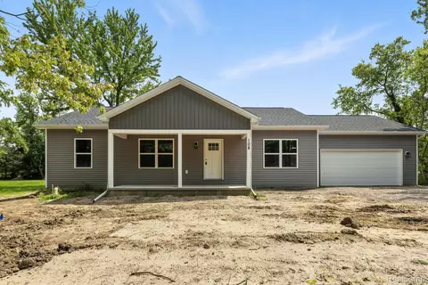 108 N Lester St, Capac, MI 48014