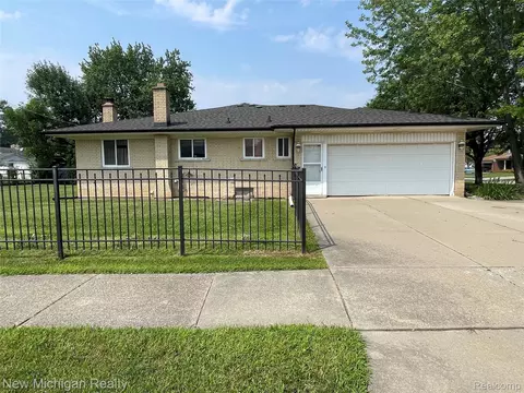 34209 Macdonald Dr, Sterling Heights, MI 48310