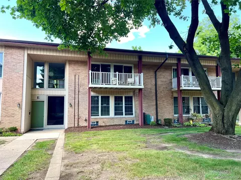 1199 S Sheldon Rd #32, Plymouth, MI 48170