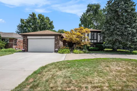 30776 Marrocco Dr, Warren, MI 48088