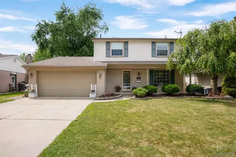 19354 Coachwood Rd, Riverview, MI 48193