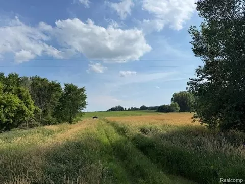 00 Murphy Lk, Rich, MI 48760