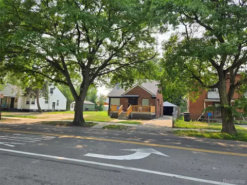 15909 Hubbell St, Detroit, MI 48227