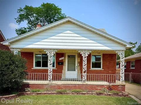 13272 Callender St, Southgate, MI 48195