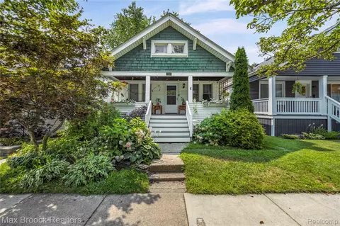 330 E Cambourne St, Ferndale, MI 48220