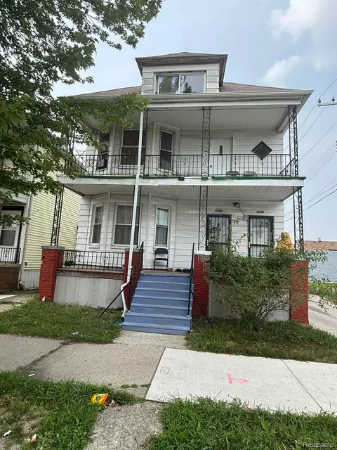 3463 Comstock St, Hamtramck, MI 48212