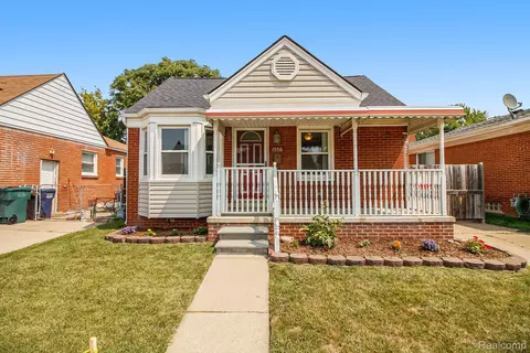1558 Lincoln Ave, Lincoln Park, MI 48146