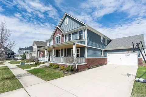 18791 Newport St, Macomb, MI 48042