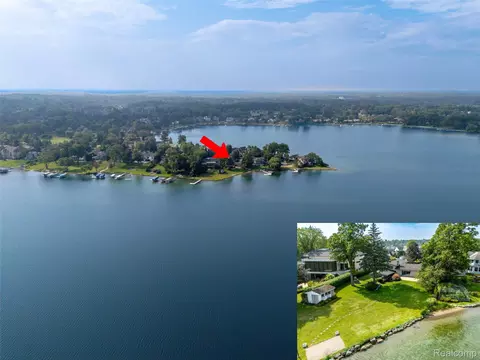 3266 Interlaken St, West Bloomfield, MI 48323