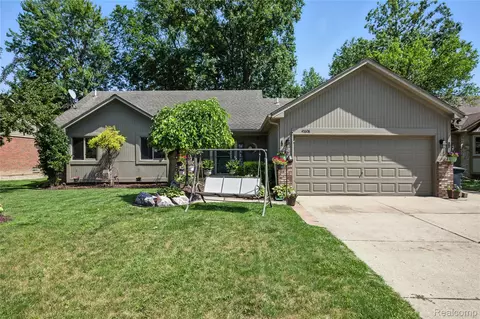 47608 Ramblewood Dr, Chesterfield, MI 48051