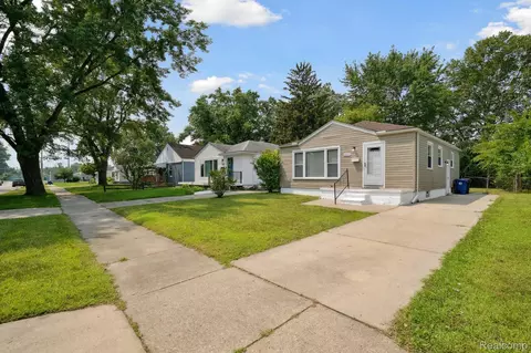 19203 Kinloch, Redford, MI 48240