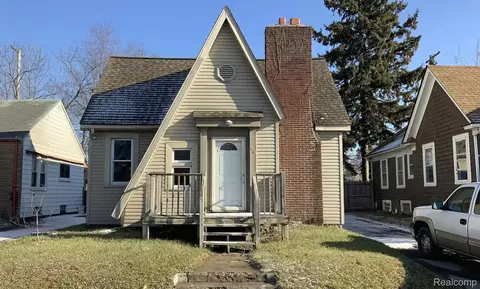 66 N Telegraph Rd, Pontiac, MI 48341