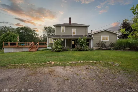 5160 Preston Rd, Howell, MI 48855
