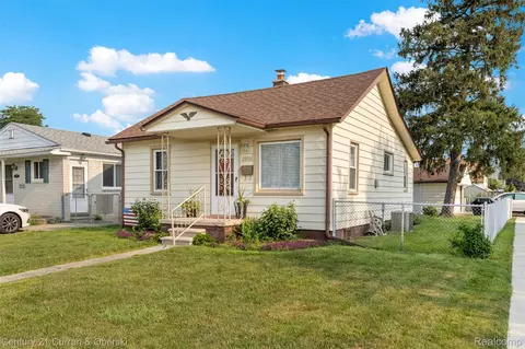 28906 Cambridge St, Garden City, MI 48135