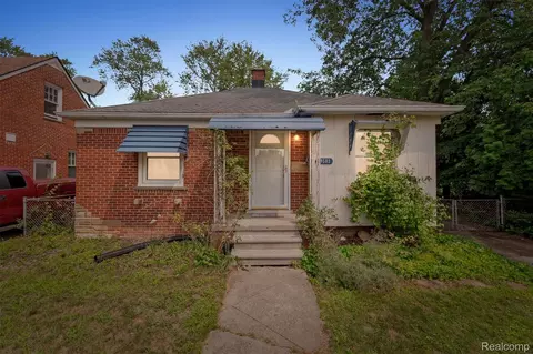 19580 Brady St, Redford, MI 48240