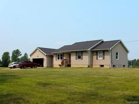 1583 E Lansing Rd, Antrim, MI 48857