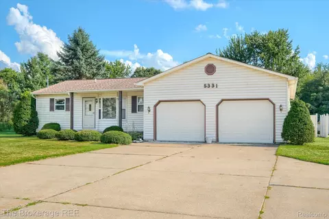 5331 W Farrand Rd, Vienna, MI 48420