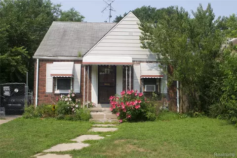18081 Strasburg St, Detroit, MI 48205