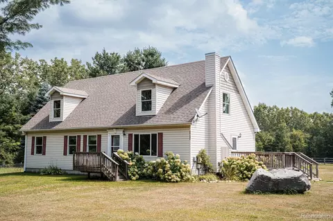 2757 S Lake Pleasant Rd, Metamora, MI 48455