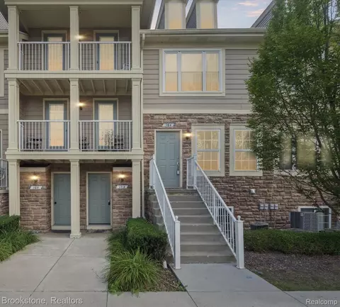 164 Saber Way #4, Lake Orion, MI 48362