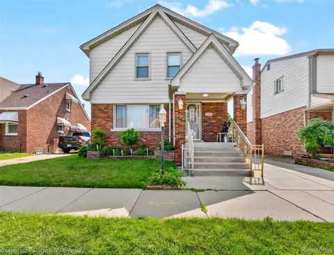 6132 Kenilworth St, Dearborn, MI 48126