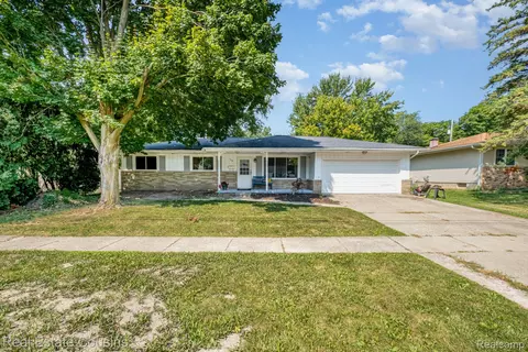 5178 Seymour Rd, Swartz Creek, MI 48473