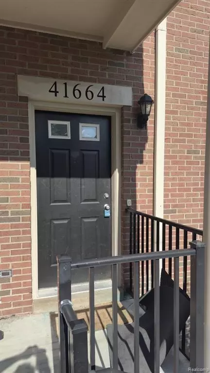 41664 Tera Ln, Novi, MI 48375