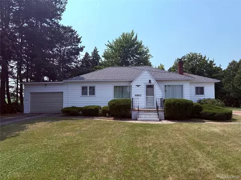 4883 Colwood Rd, Columbia, MI 48767