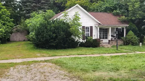 206 Gale St, Morrice, MI 48857