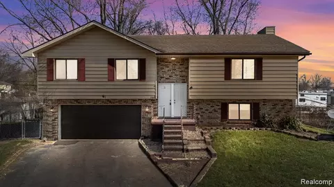 20100 Wick Rd, Taylor, MI 48180