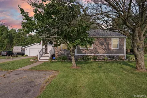 3945 Mentel Rd, Monroe, MI 48162