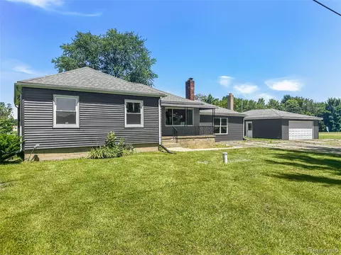 4078 W Coldwater Rd, Flint, MI 48504