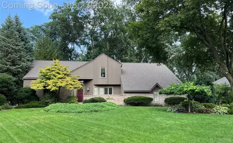 55138 Lordona Ln, Shelby Township, MI 48315
