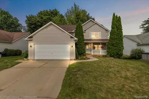 765 1st St, Fenton, MI 48430
