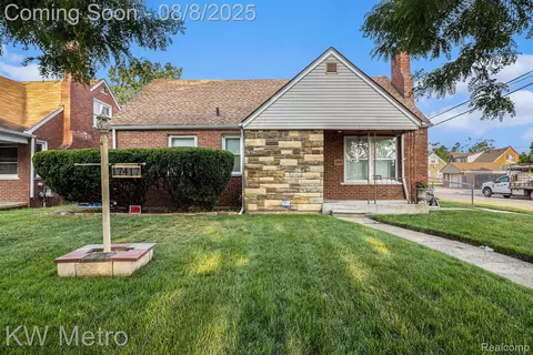 17417 Mendota St, Detroit, MI 48221