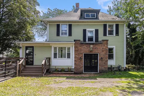 12214 Us Highway 223, Riga, MI 49276