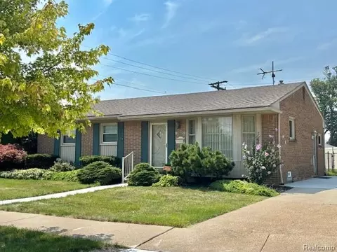 2605 Canterbury St, Trenton, MI 48183