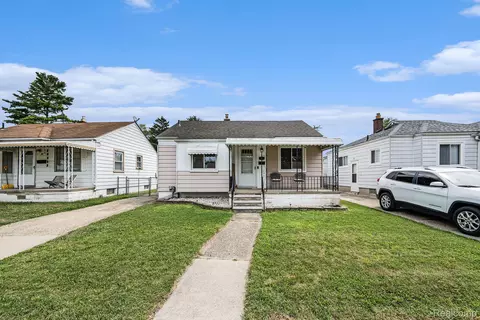 25224 Send St, Roseville, MI 48066