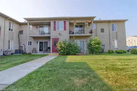 10109 Allen Pointe Dr #129, Allen Park, MI 48101