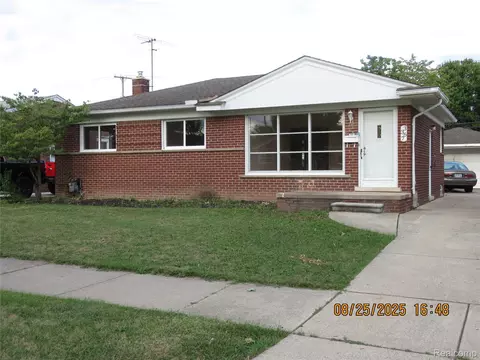 3367 Norwood Dr, Trenton, MI 48183