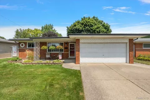 11939 Farnum Ave, Warren, MI 48093